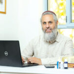 קצב שבת, מבפנים